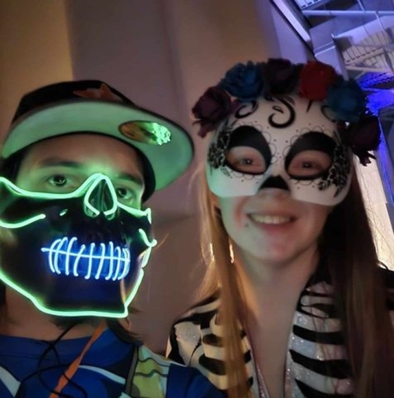 Meet your Posher, Paige - Picture 1 of 1